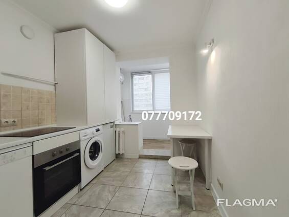 1 комн. кв. в Центре Тирасполя, пл.45 кв. ,4эт/9эт. котельцовый дом , мебель, техника