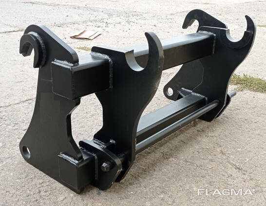 Адаптер, переходная плита между погрузчиком Merlo и ковшом Manitou