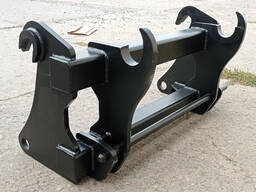 Адаптер, переходная плита между погрузчиком Merlo и ковшом Manitou