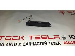 Стеклоподъемник задний правый Tesla model 3 1096623-00-K