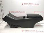 Центральная консоль в сборе подлокотник Black подстаканник Plastic Black Tesla model 3 108 - фото 3