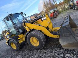 Фронтальный погрузчик CAT 908 H 2