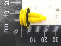 Клипса кронштейна крепления привода замка передней левой/правой двери Tesla model X 111533