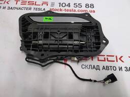 Механизм ручки наружной передней правой в сборе GEN 1 Tesla model S 1135725-S0-A