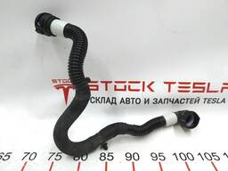 Патрубок системы охлаждения основной батареи RWD Tesla model 3, model Y 1077594-00-C