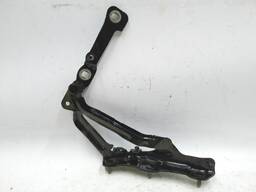 Петля крепления крышки багажника правая PBSB Tesla model 3 1092821-00-D