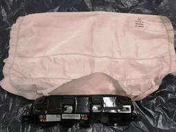 Подушка безопасности водителя колени (под восстановление) Tesla model X S REST 1005259-00-