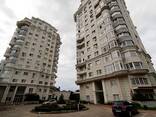 Продается 3 комнатная квартира в самом центре Кишинева. Жилой комплекс СROWN PLAZA