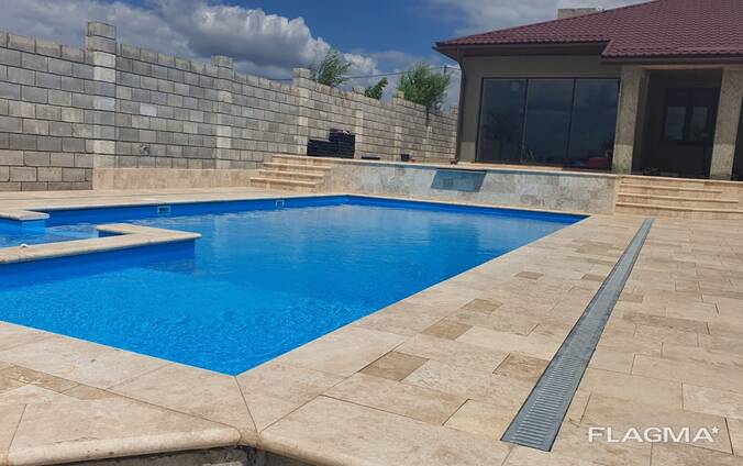 Piatra de bord pentru piscina din travertin Бортовой камень для бассейна из травертина
