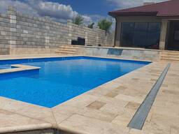Piatra de bord pentru piscina din travertin Бортовой камень для бассейна из травертина